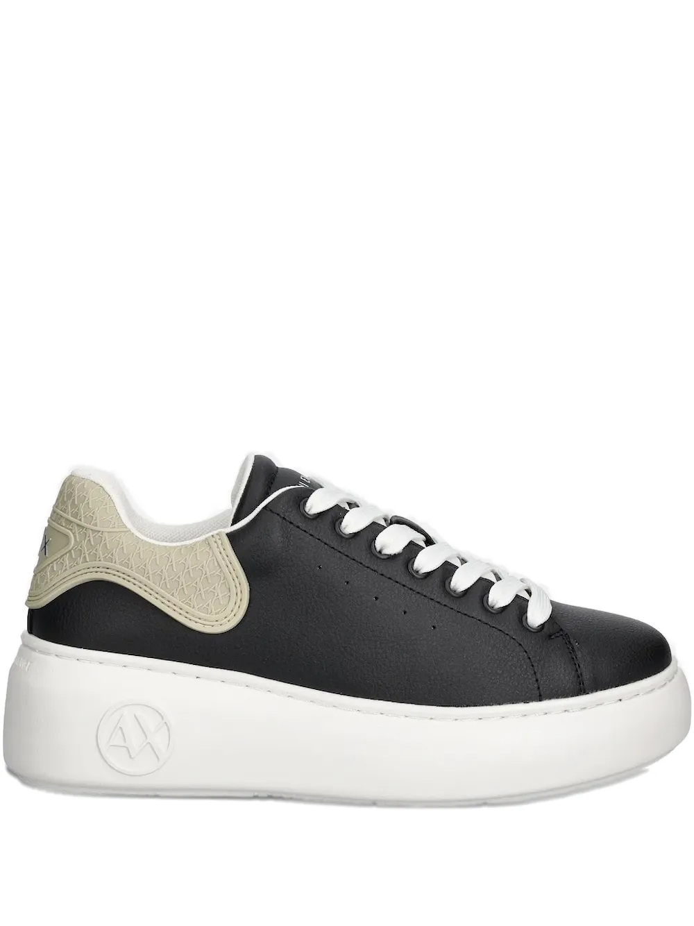 Armani Exchange Sneakers met plateauzool en logo-reliëf Zwart