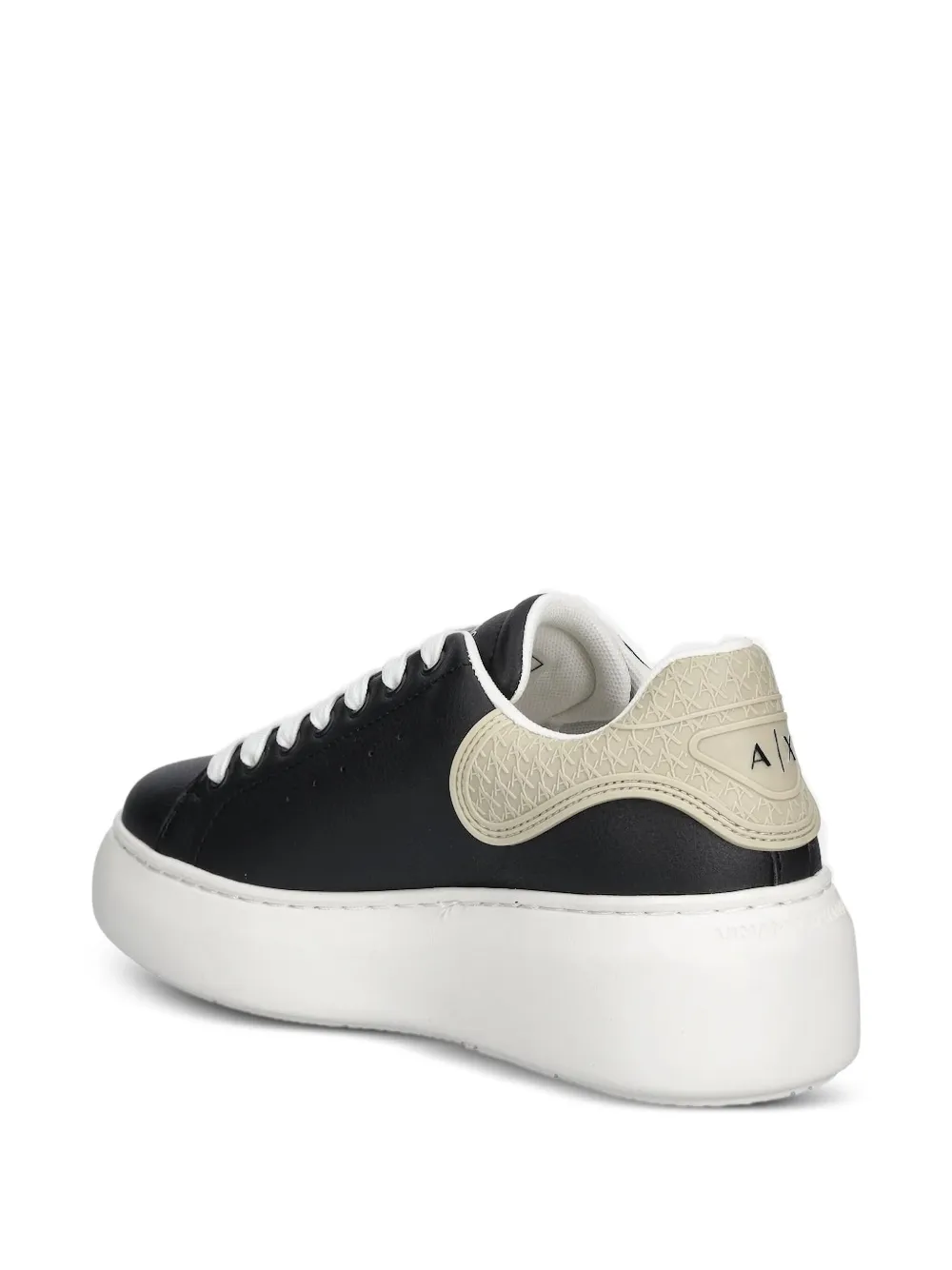 Armani Exchange Sneakers met plateauzool en logo-reliëf Zwart