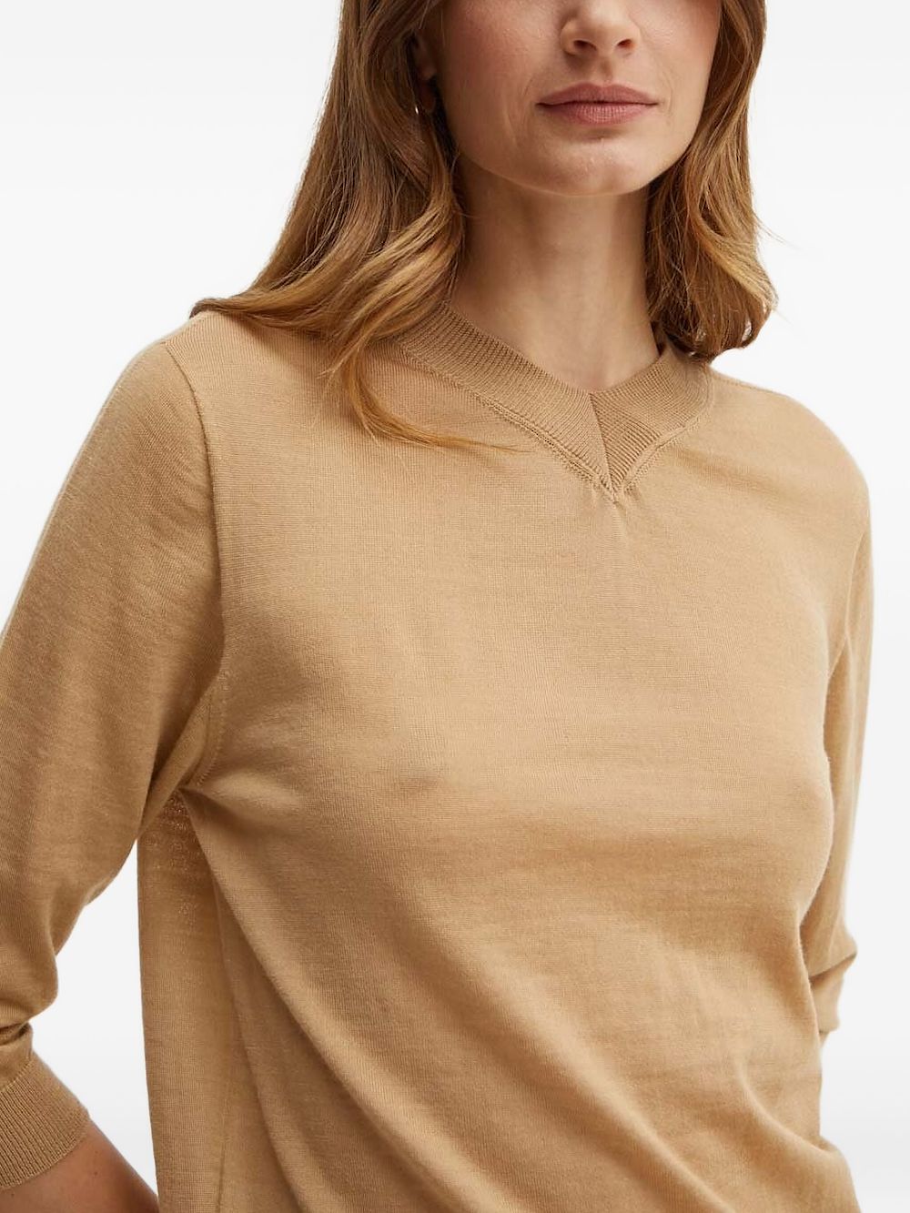 Liviana Conti Trui met V-hals en stiksel Beige