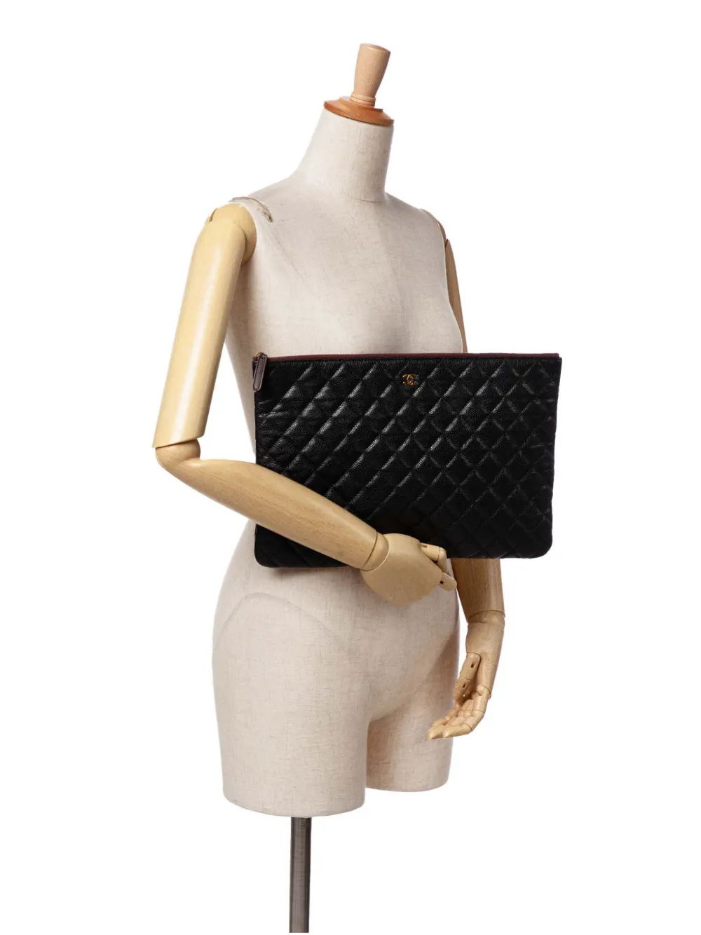CHANEL Pre-Owned 2013-2014 Large Quilted Caviar O Case clutch bag | Pre-Owned | Image 2