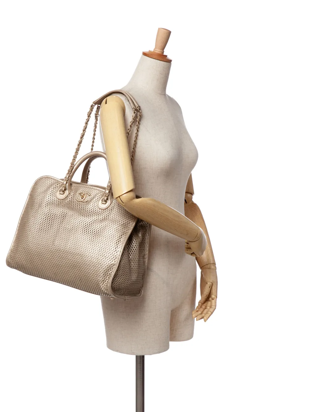 CHANEL Pre-Owned 2014 Perforated Metallic Calfskin Up In The Air Tote satchel | Pre-Owned | Image 2
