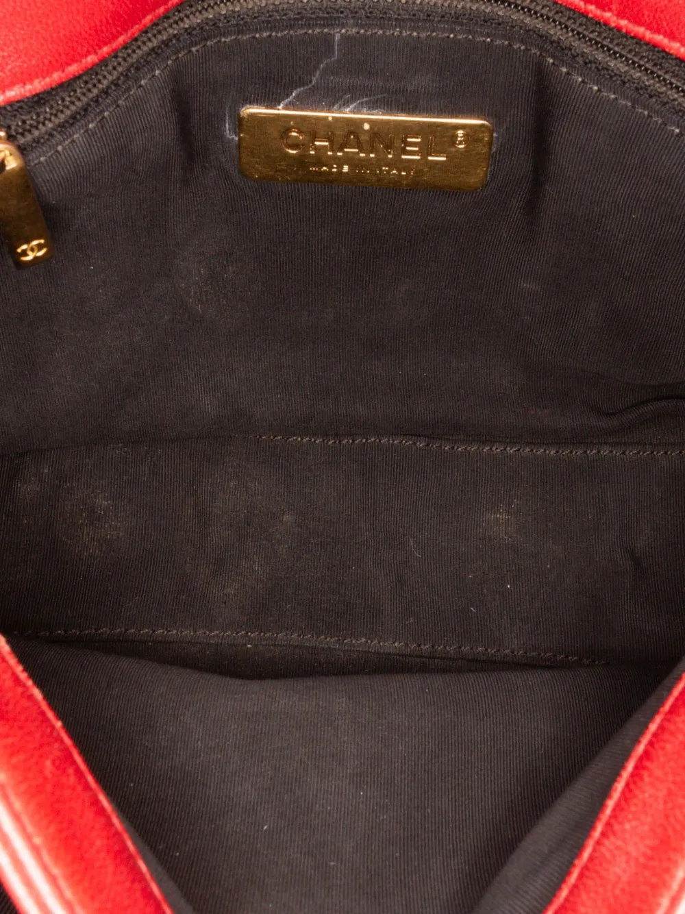 Pre-owned Chanel 2019 Small Quilted Lambskin Chain Link Flap Satchel In Red
