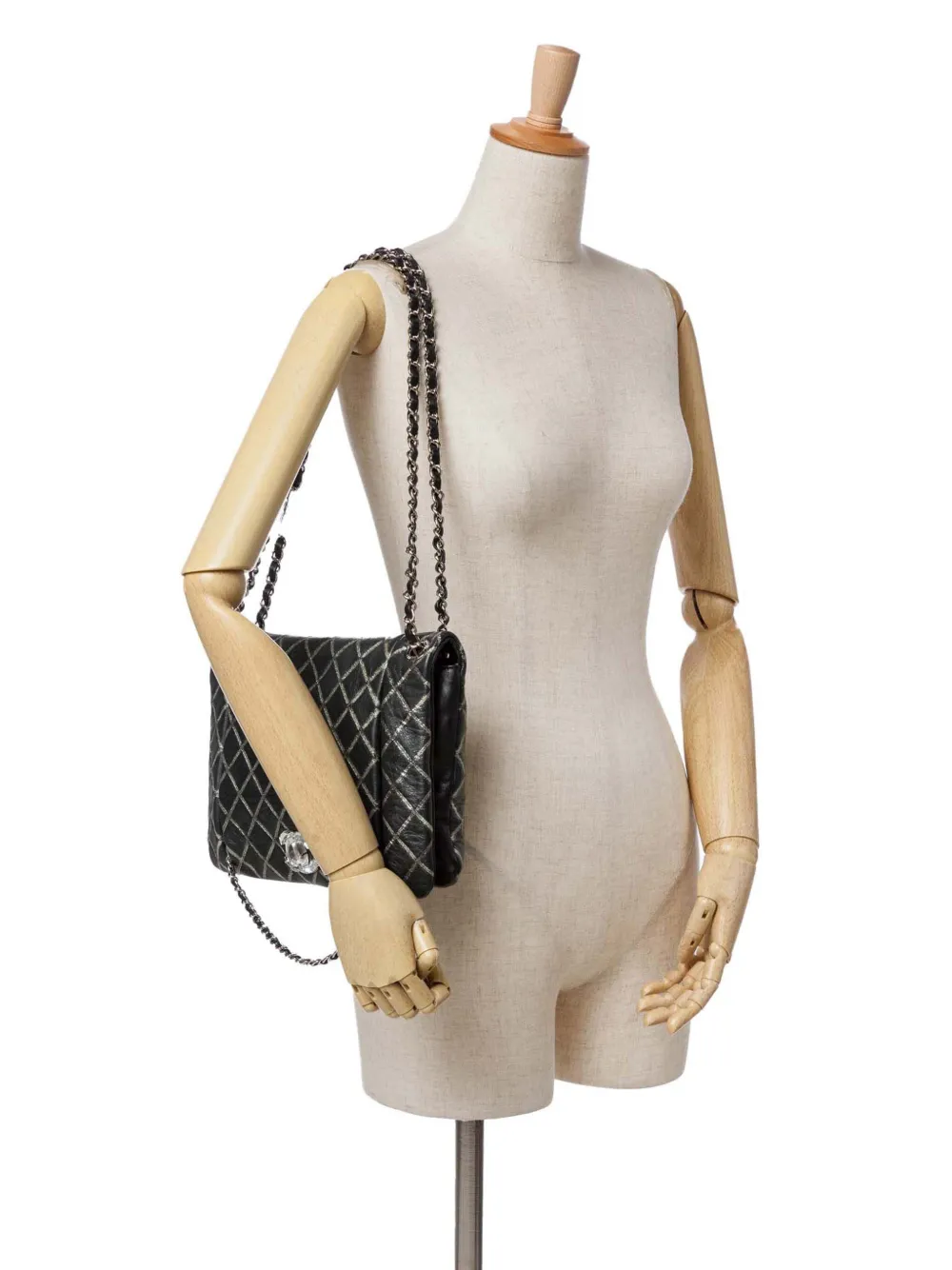 CHANEL Pre-Owned 2010-2011 Quilted Metallic Distressed Lambskin CC Crystal Flap shoulder bag | Pre-owned | Image 2