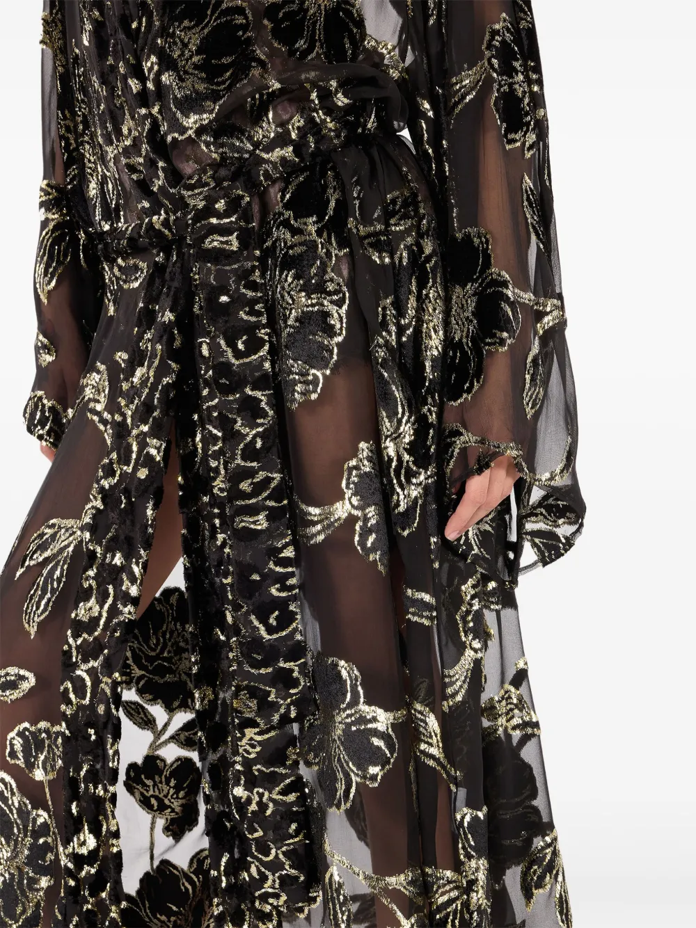 floral-embroidered robe