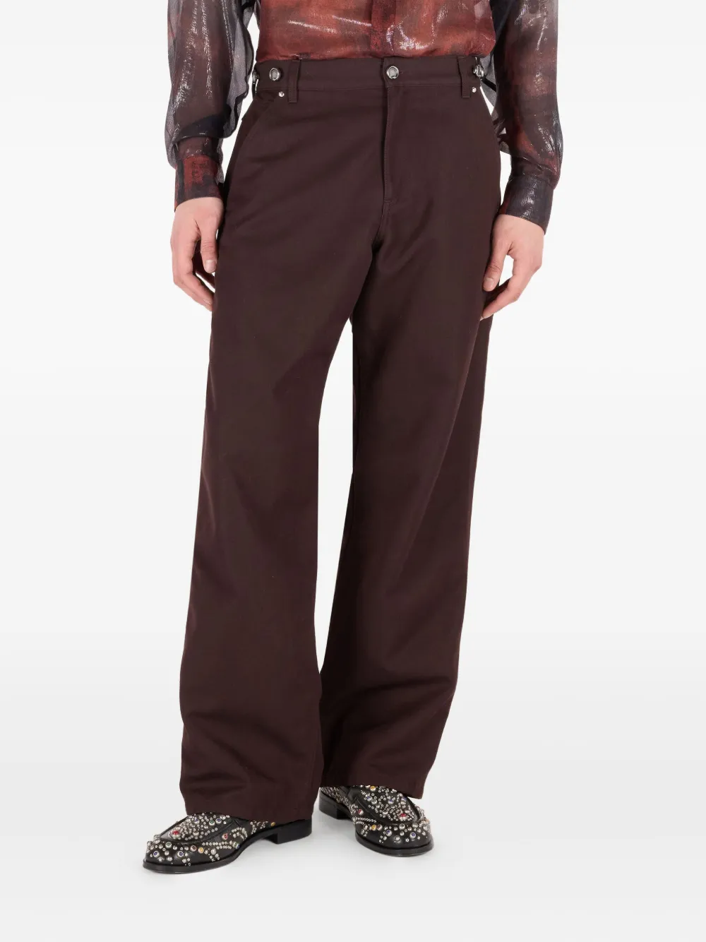 button-fastening pocket trousers