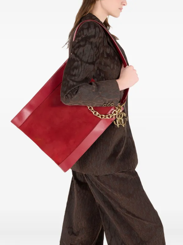 ロベルトカバリ  バック　スエード Roberto Cavalli チェーントリム スエードショルダーバッグ | レッド