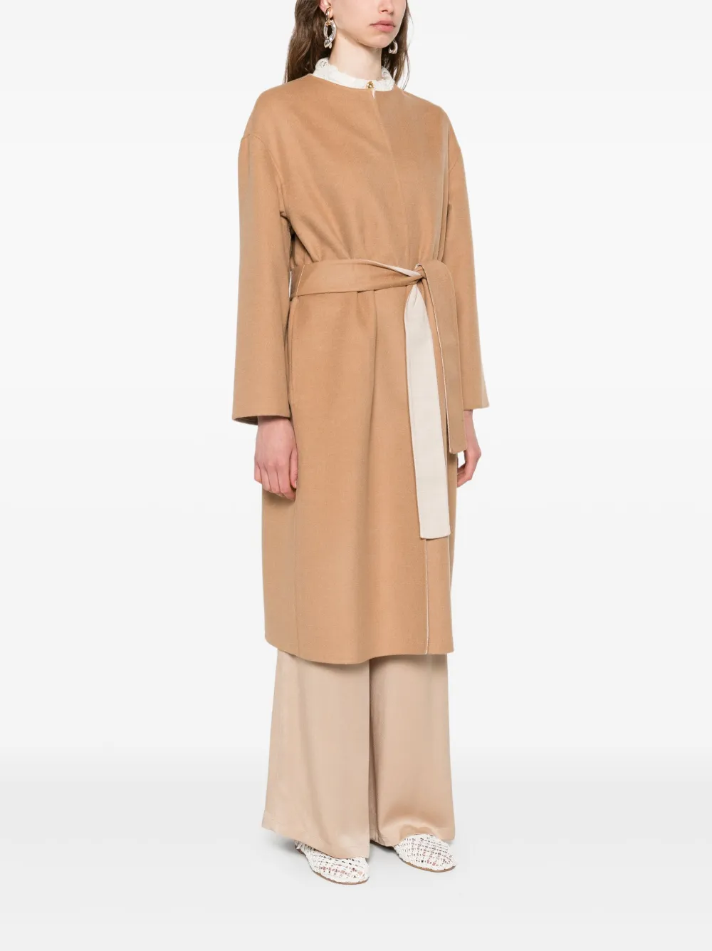 Fabiana Filippi Wollen jas met ceintuur Beige