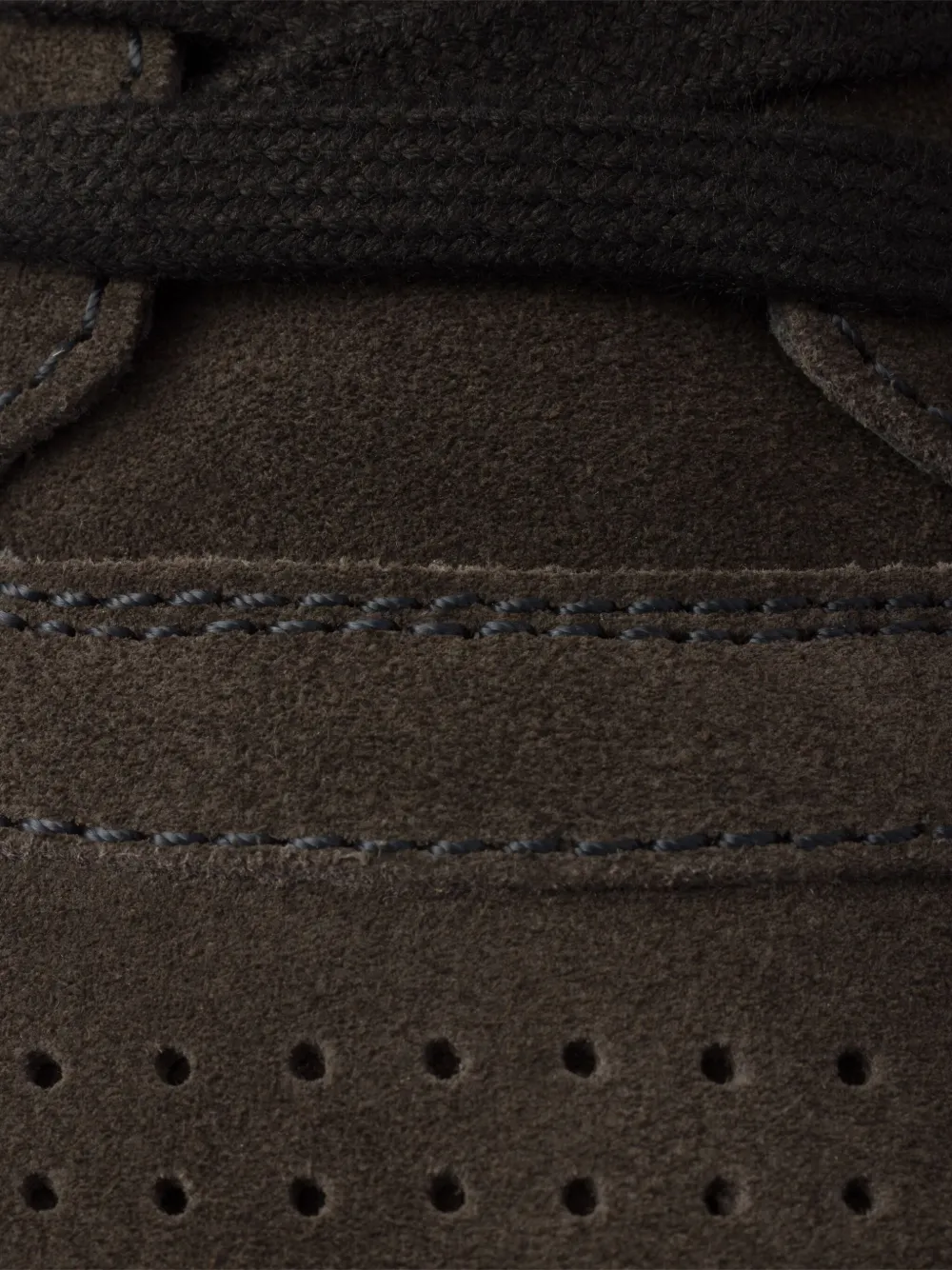 Prada Suède slippers met logo Grijs