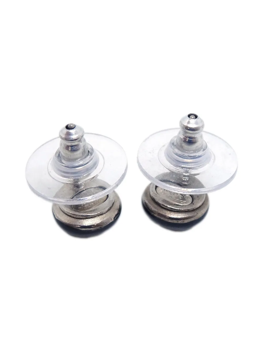 CHANEL Pre-Owned 2003 Button earrings | Image 2