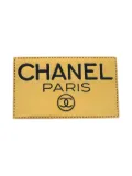 CHANEL Pre-Owned 1990-2000s logo-print brooch - Gold