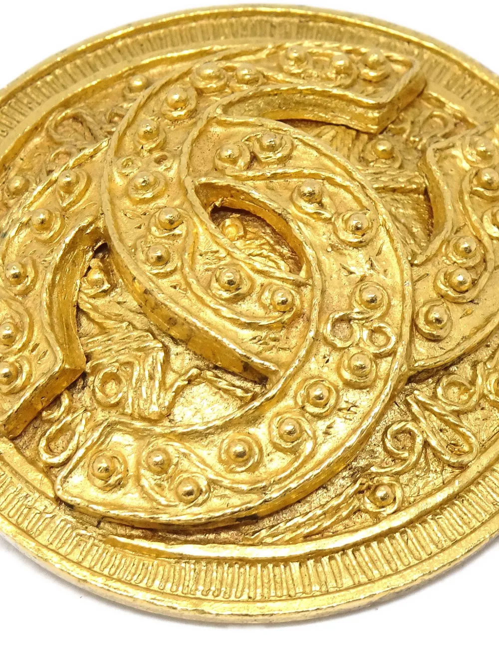 Pre-owned Chanel 1994 Medallion Brooch