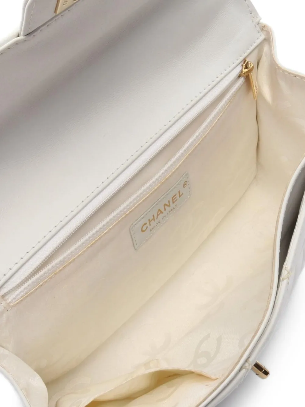 Pre-owned Chanel 2004-2005 Wild Stitch Classic Flap Handbag In White