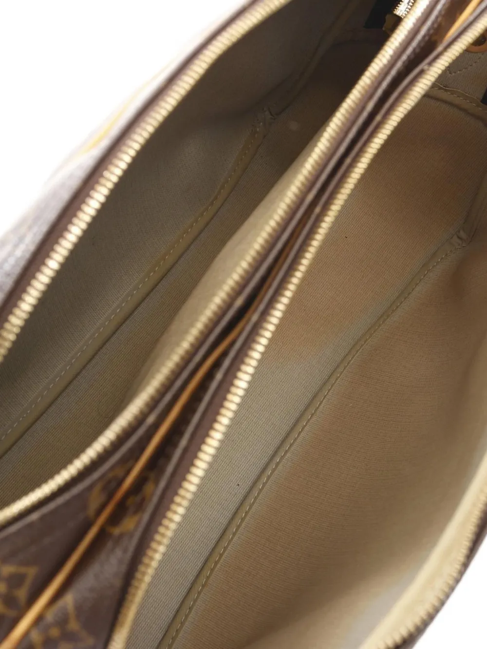 Pre-owned Louis Vuitton 2005 Reporter Gm Cross Body Bag In Brown