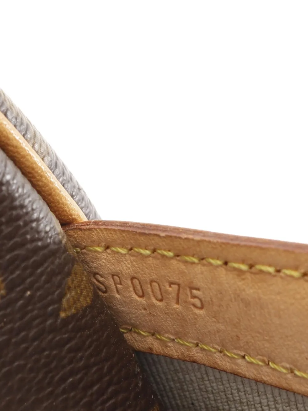 Pre-owned Louis Vuitton 2005 Reporter Gm Cross Body Bag In Brown