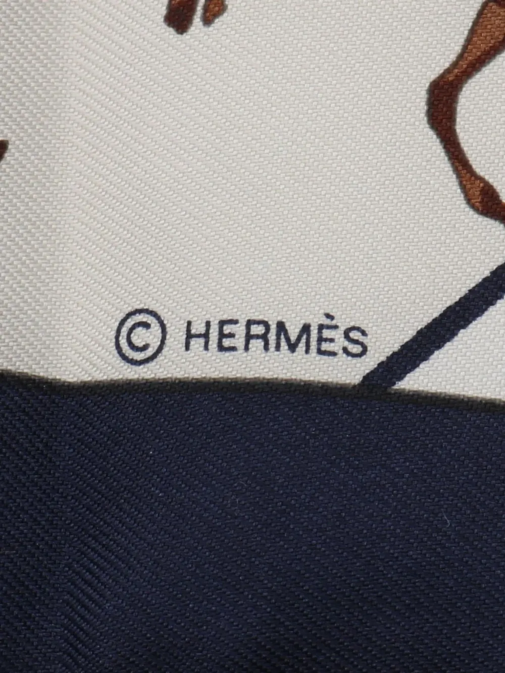 Pre-owned Hermes 2010s Petit Carrés 45 Gavroche Les Courses Silk Scarf