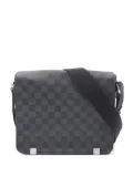 Louis Vuitton Pre-Owned 2016 District PM messenger bag - Black
