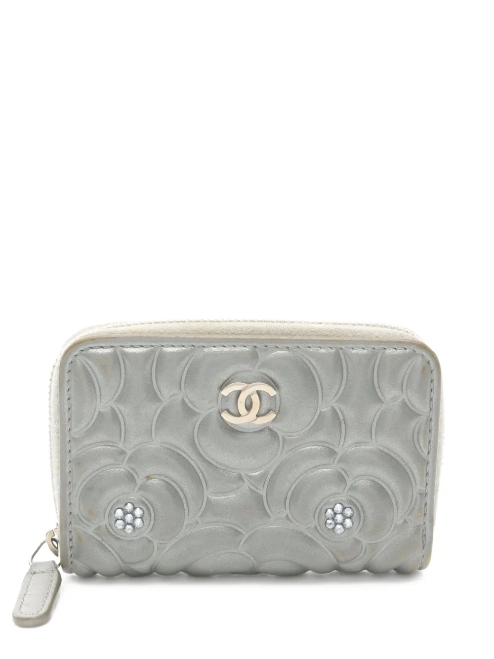 CHANEL Pre-Owned 2017-2018 Camellia embossed zip wallet | Grey | Image 1
