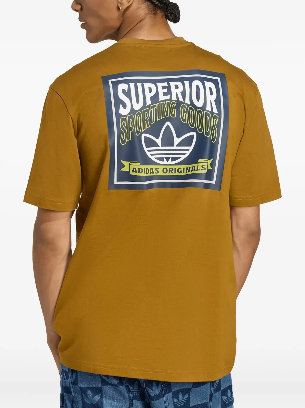 adidas Wabash T-shirt met logopatch en korte mouwen Bruin