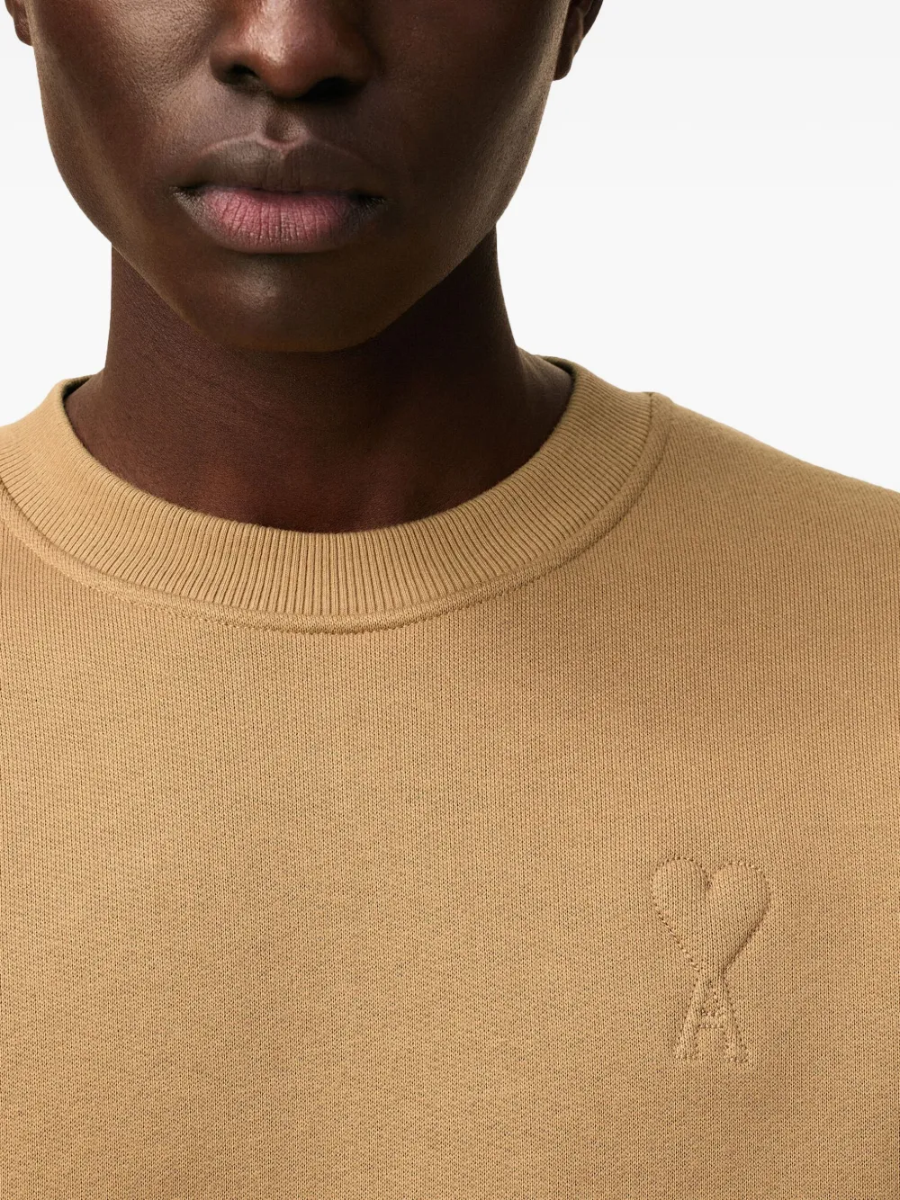 AMI Paris Sweater met logo 280 CAMEL