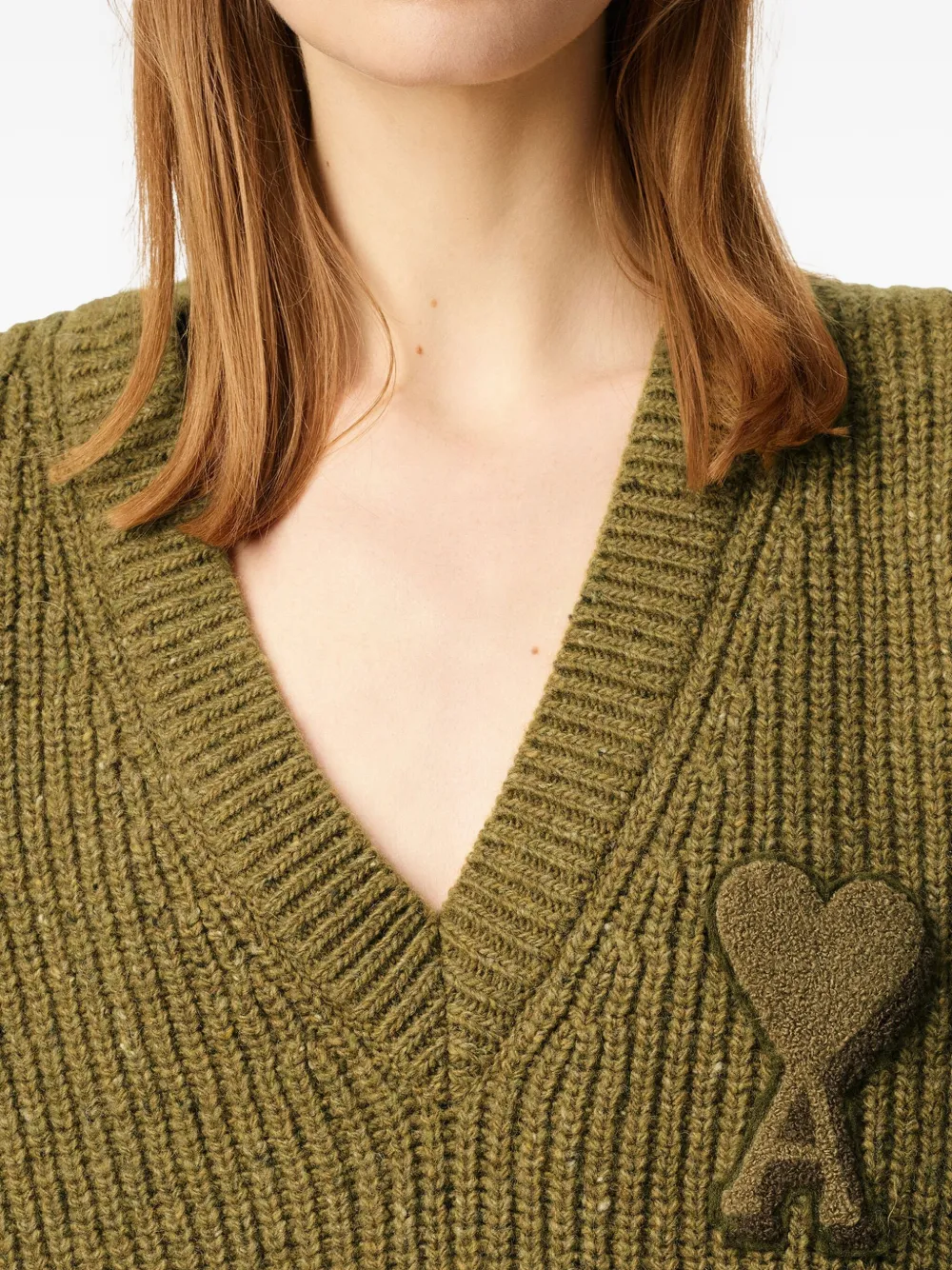 AMI Paris Ami de Coeur trui met V-hals 374 LICHEN
