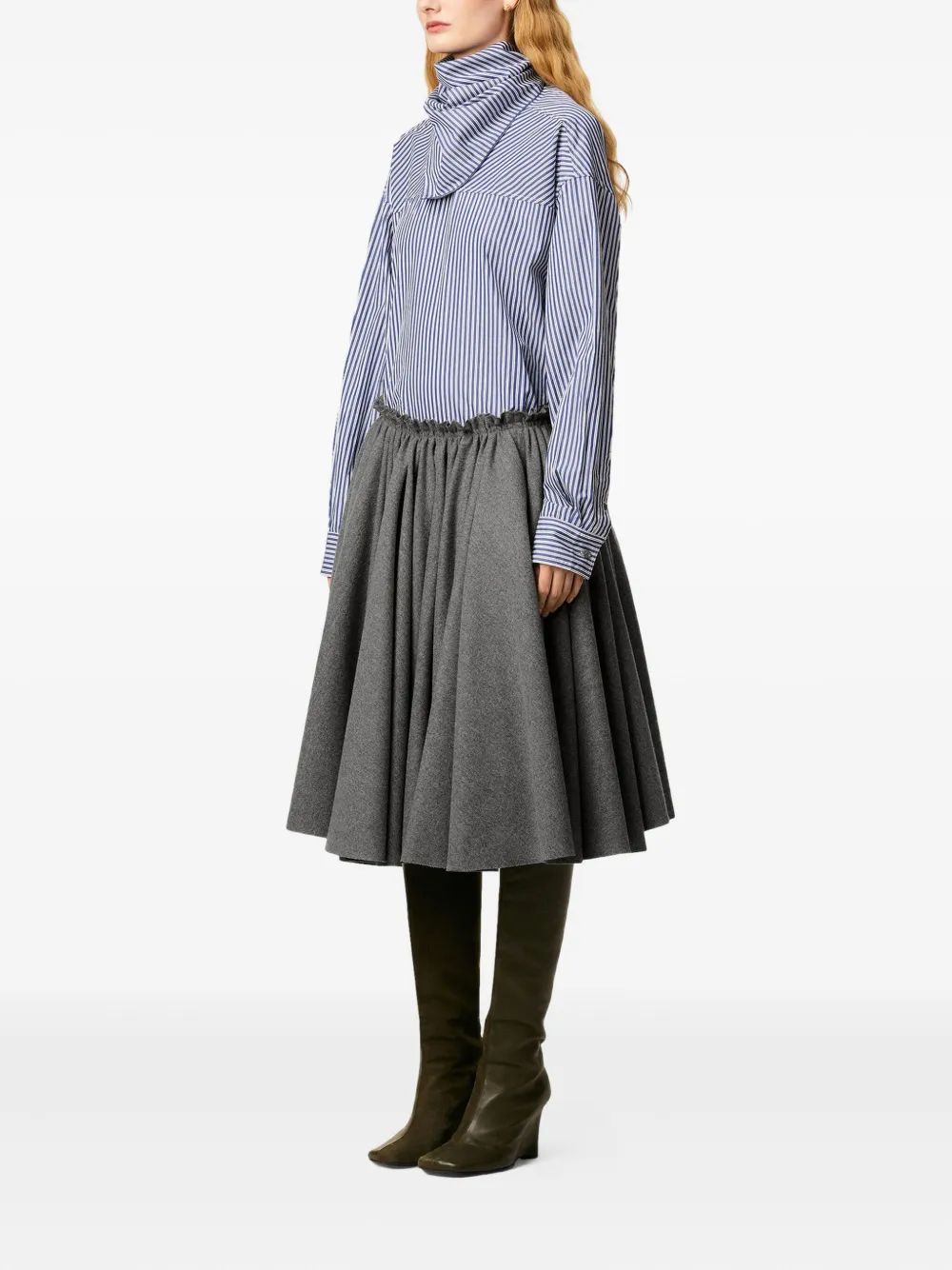 Ami Alexandre Mattiussi Grey Wool Midi Corolla Skirt Grey In Gray