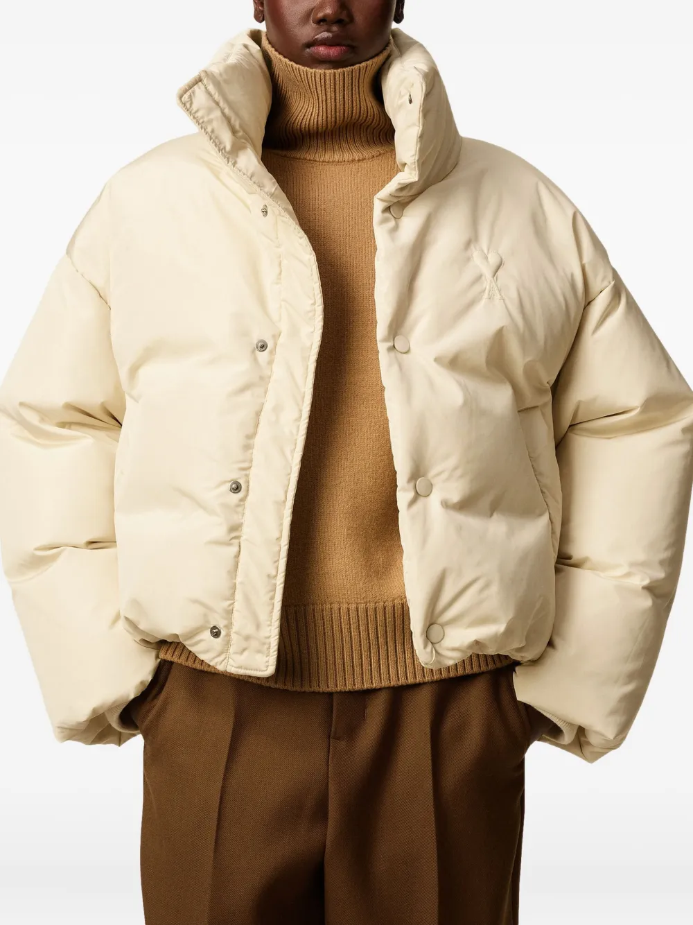 AMI Paris Donsjack met geborduurd logo Beige