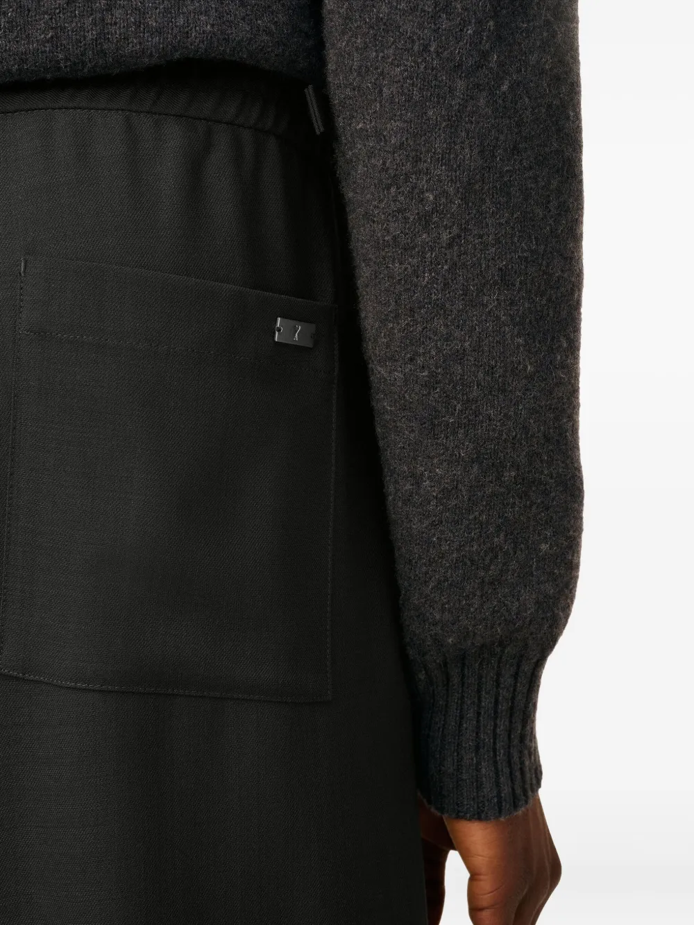 AMI Paris Broek met elastische zak Zwart