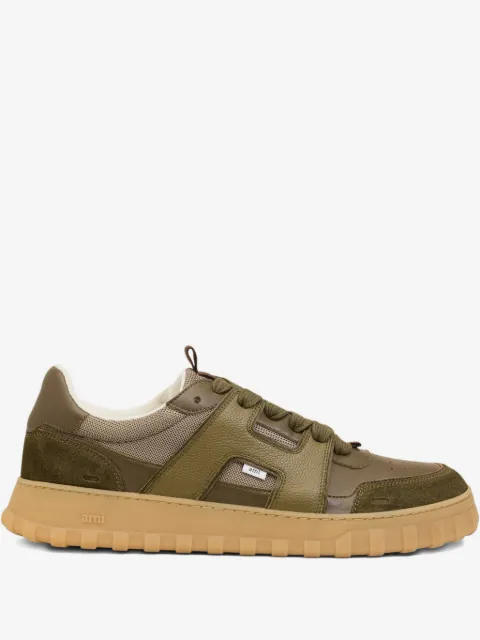 AMI Paris tenis bajos A walk