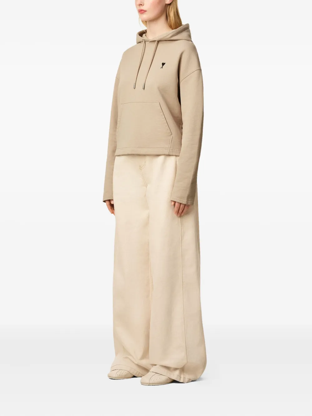 AMI Paris Katoenen fleece hoodie met geborduurd hart Beige