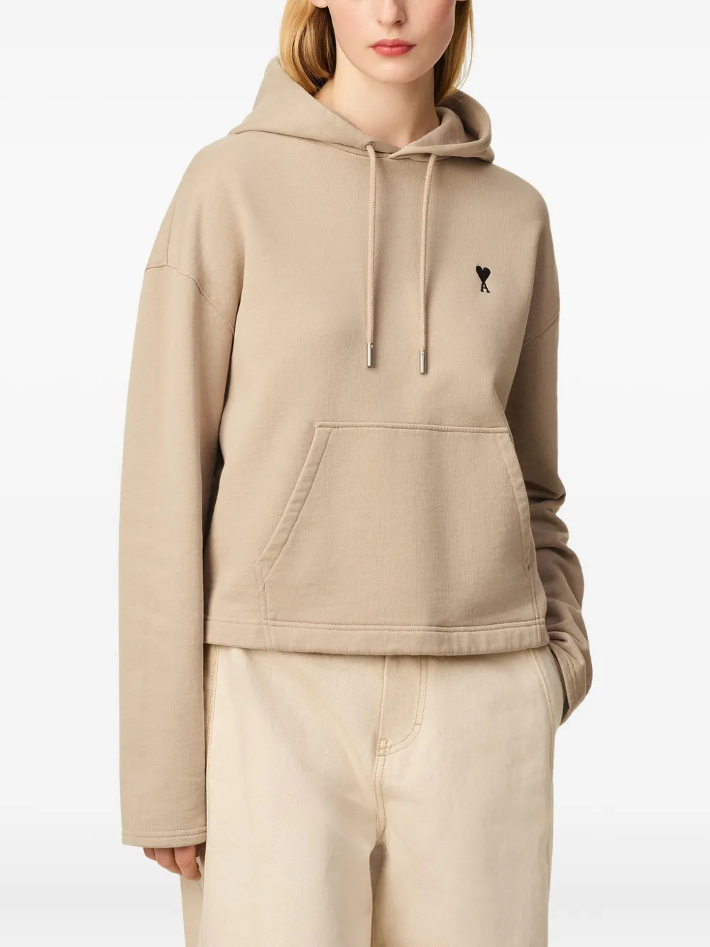 AMI Paris Katoenen fleece hoodie met geborduurd hart Beige