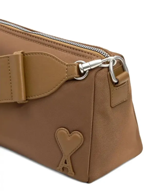 AMI Paris Marcel ショルダーバッグ | ブラウン | FARFETCH JP