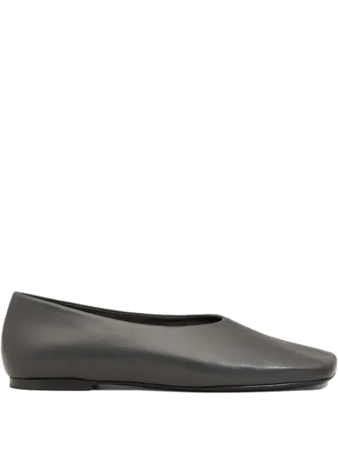 AMI Paris flats con diseño de dos tonos