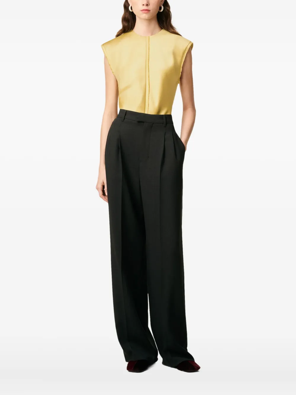 AMI Paris Mouwloze top met gerafelde rand Groen