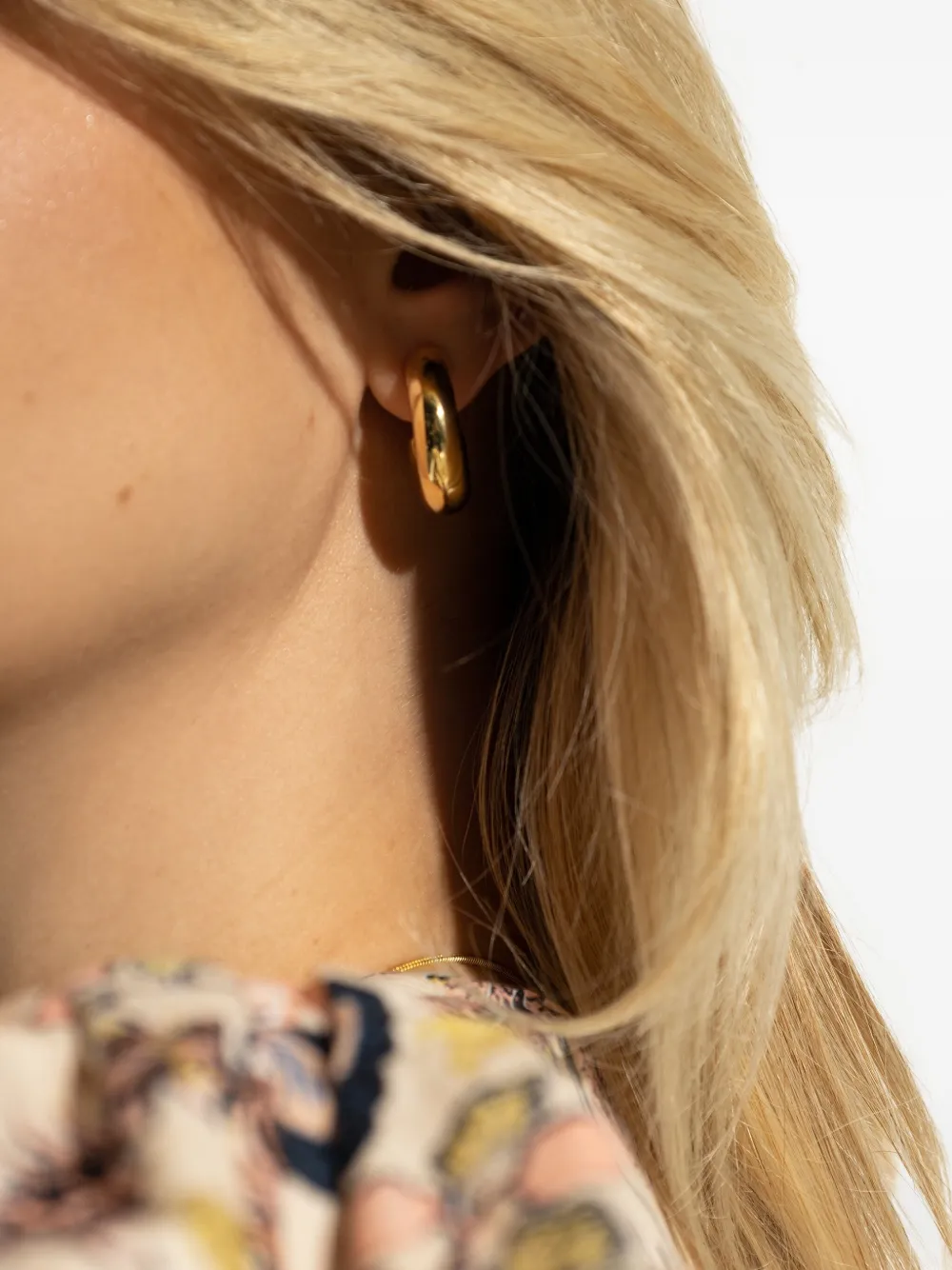 LIE STUDIO Rose oorbellen - Goud