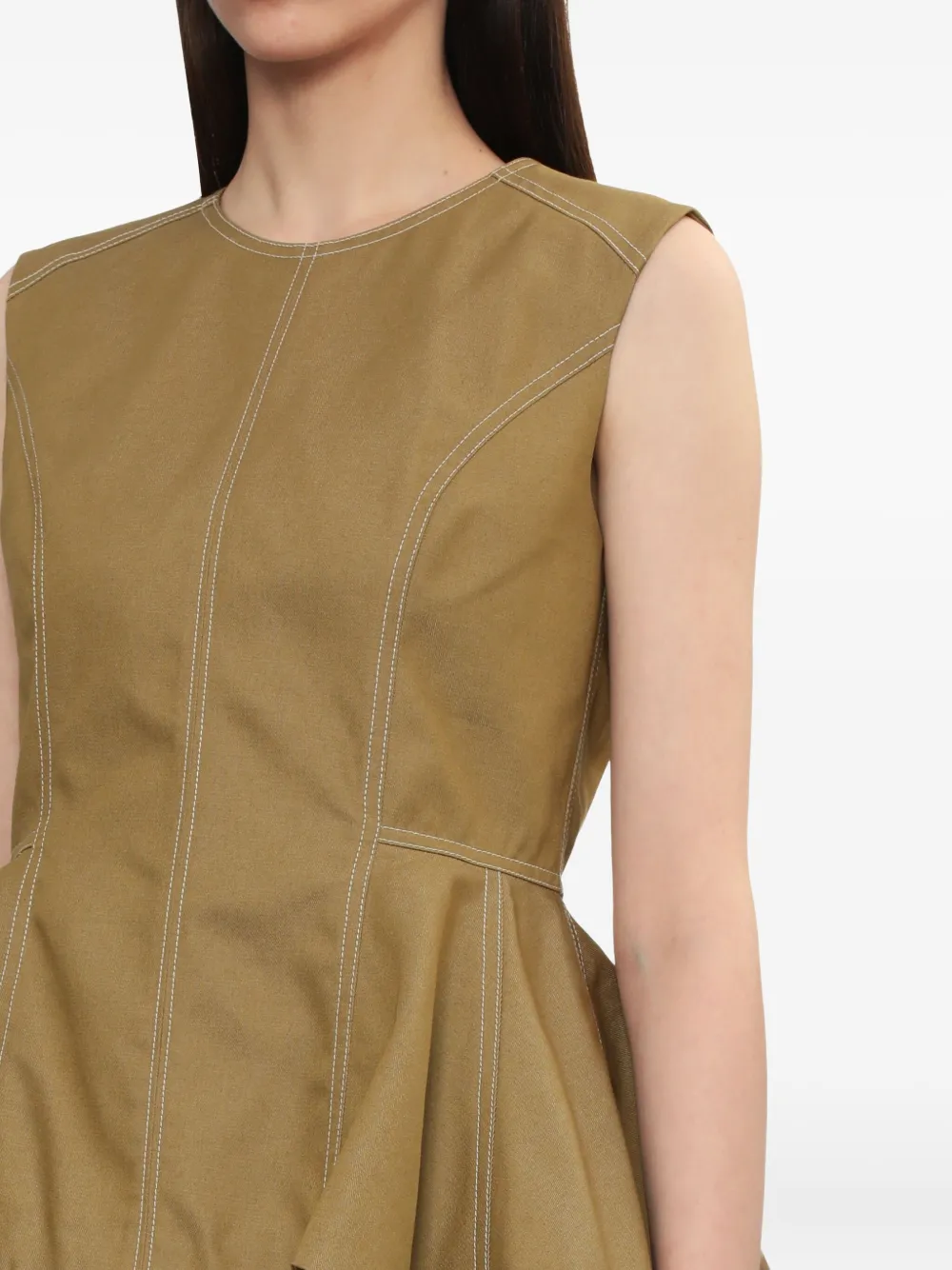 Juun.J Mouwloze top met peplum-design Beige