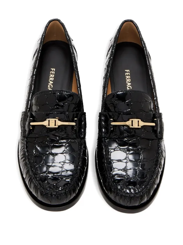 Ferragamo Mocassim Com Efeito Pele De Crocodilo | Preto | FARFETCH BR