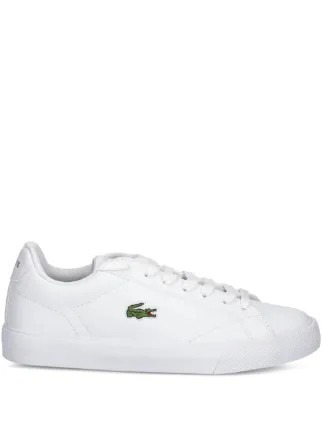 1-2日で発送します。値下げ可  白 スニーカー ロゴ エンボス Lacoste クロコエンボス レザースニーカー | ホワイト | FARFETCH JP