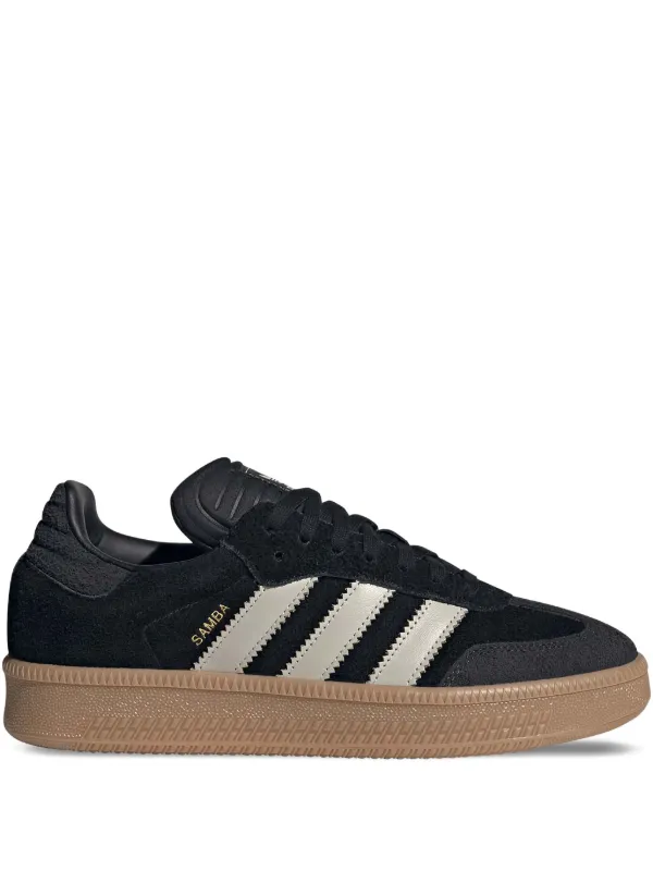 Adidas Samba スリーストライプ スニーカー | ブラック | FARFETCH JP