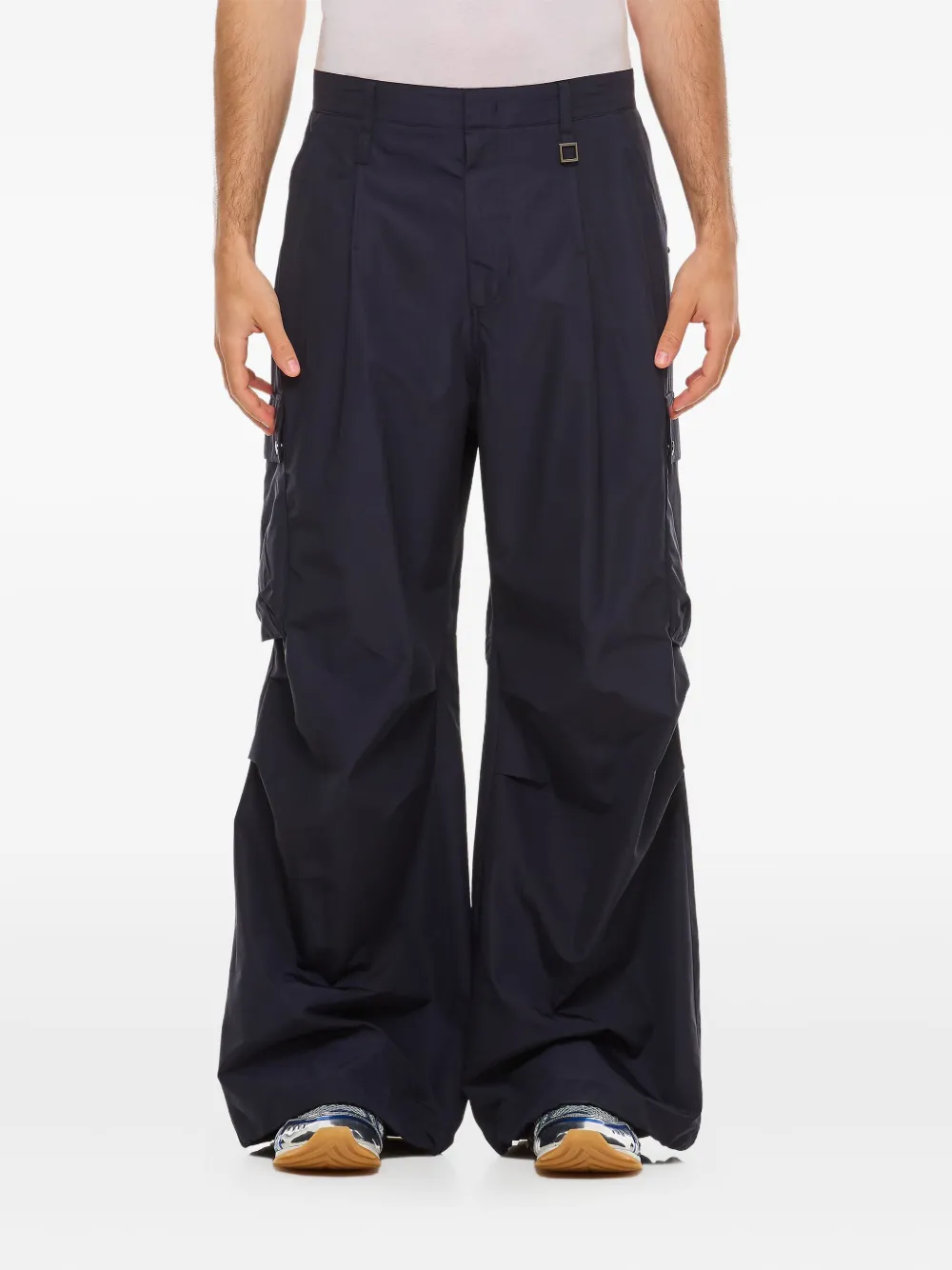 pleated-front cargo trousers