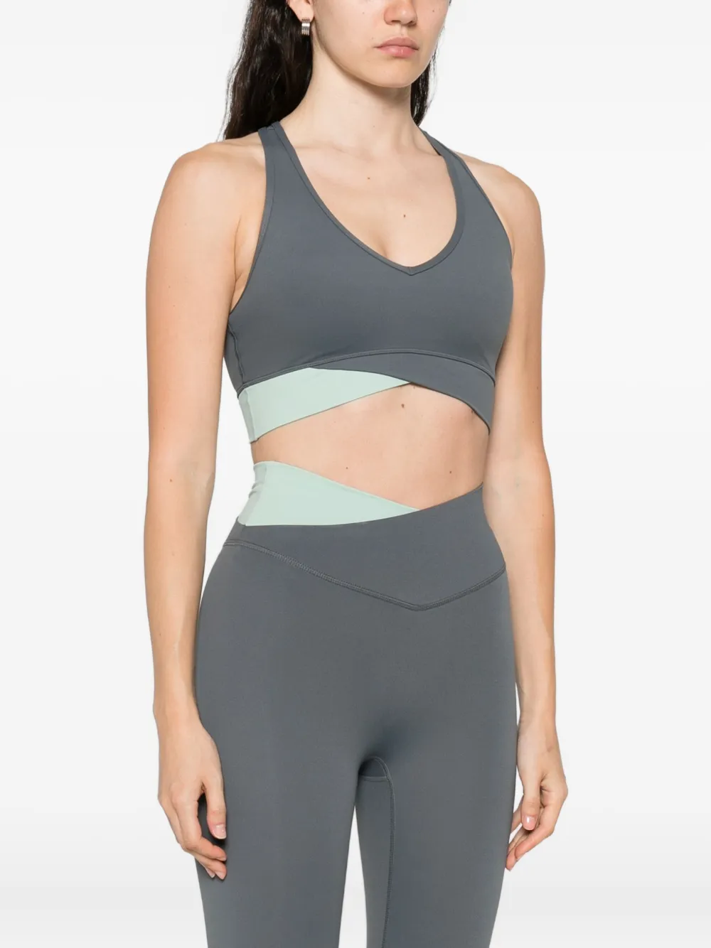 P.E Nation Wander sport-bh met gekruiste bandjes Grijs