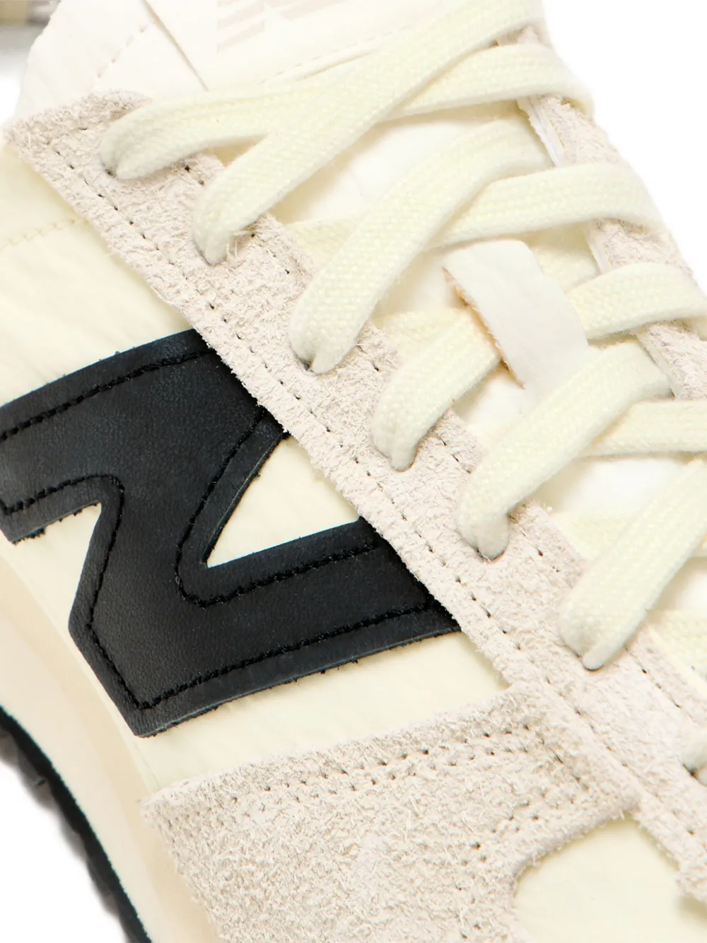 New Balance 471 sneakers met vlakken Beige