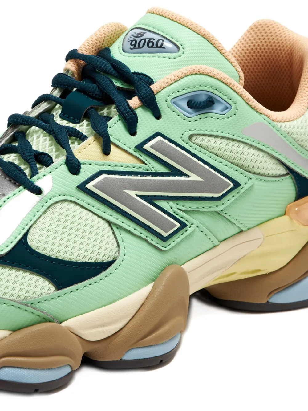 New Balance 9060 mesh-panelled chunky sneakers Green