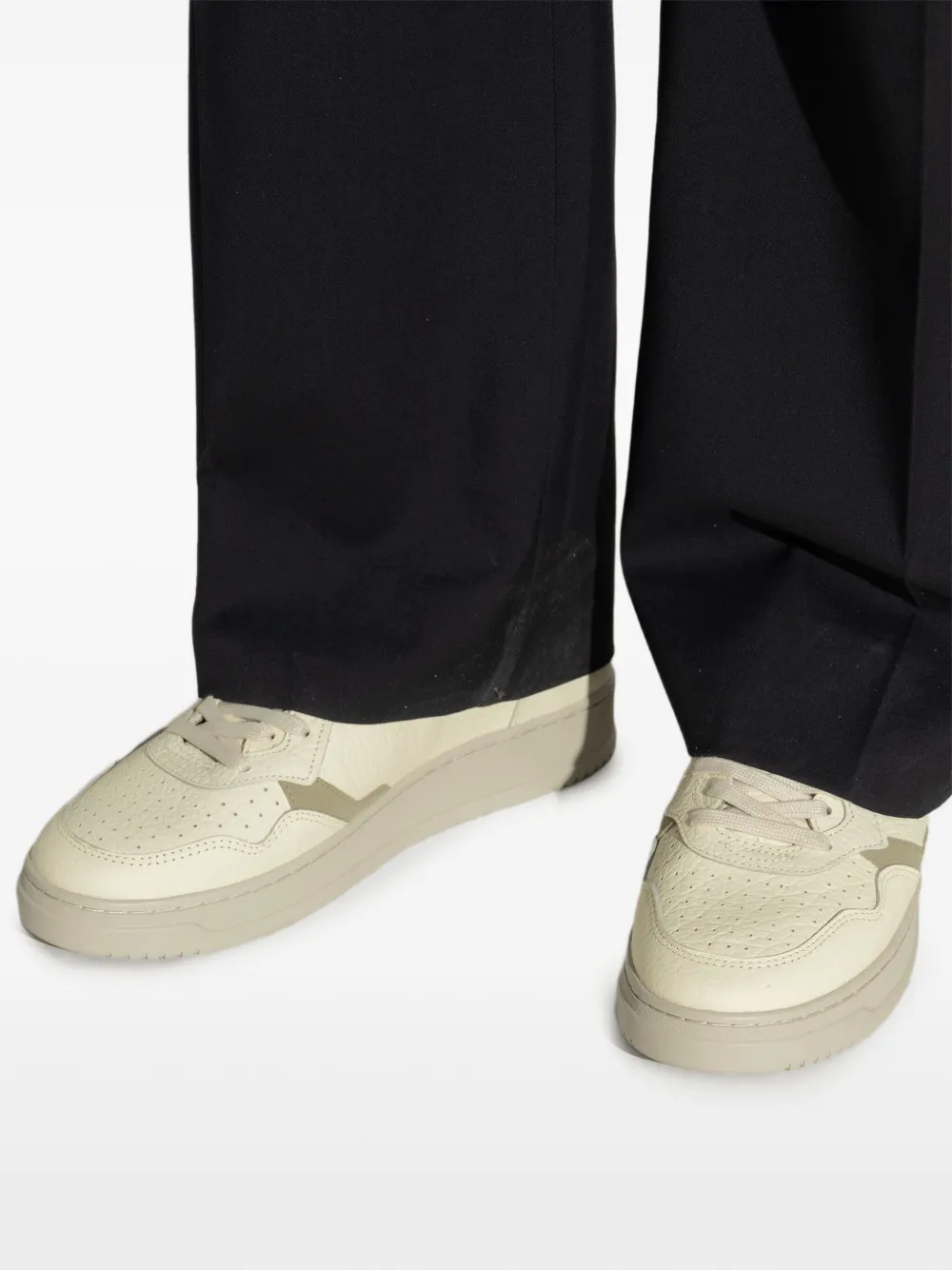 Autry Medalist low-top sneakers Neutrals