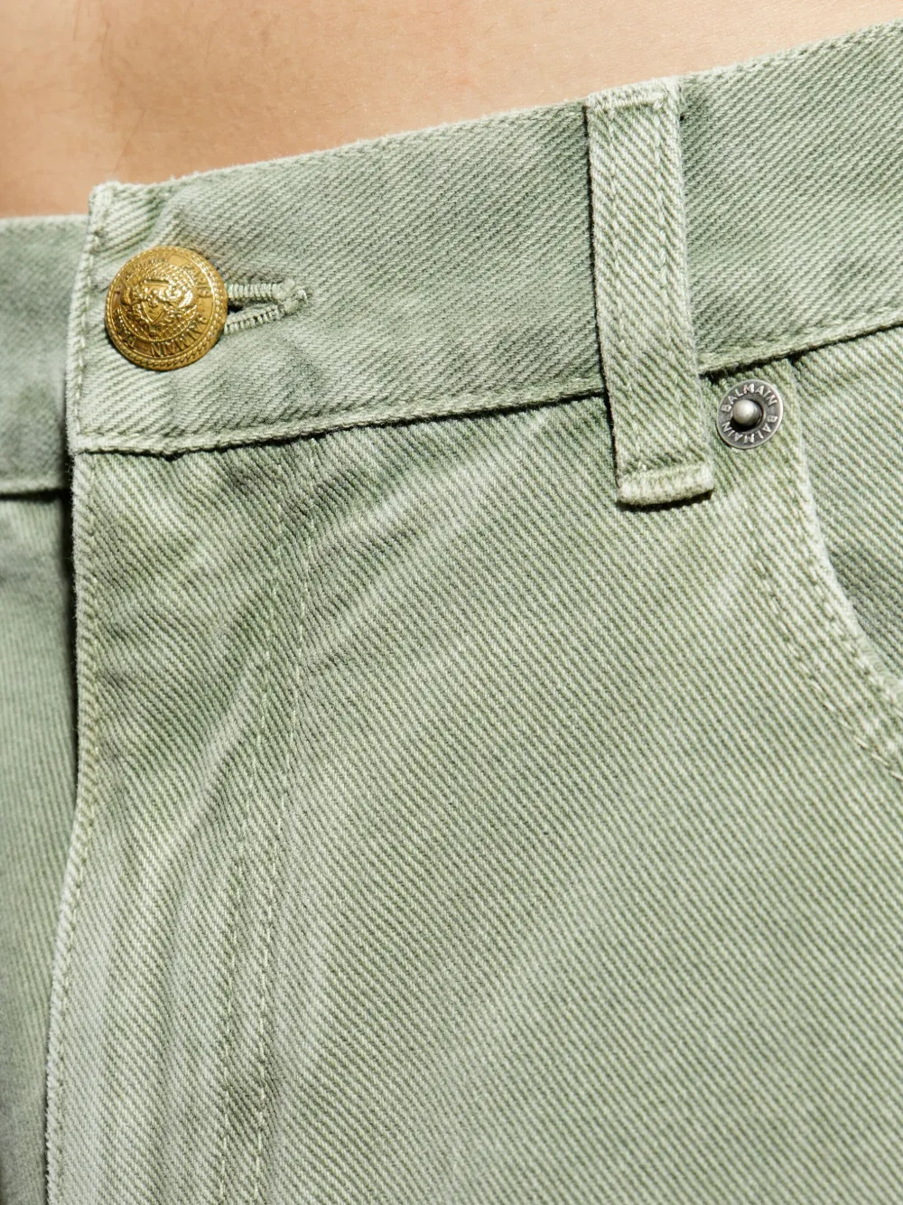 Balmain Jeans met gegraveerd logo op knoop Groen