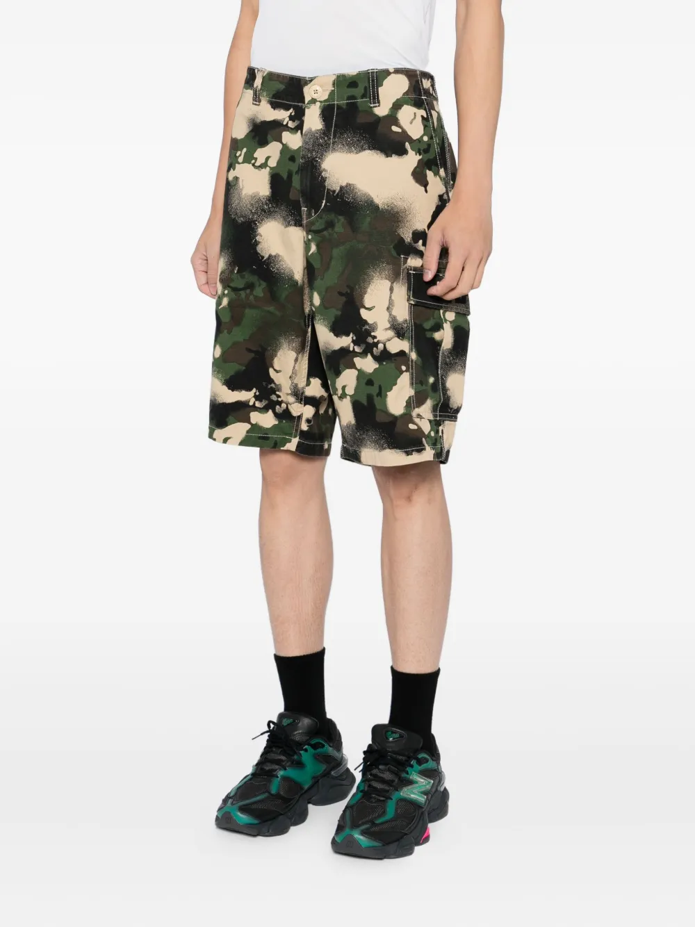 A BATHING APE Map Camo cargo shorts Groen