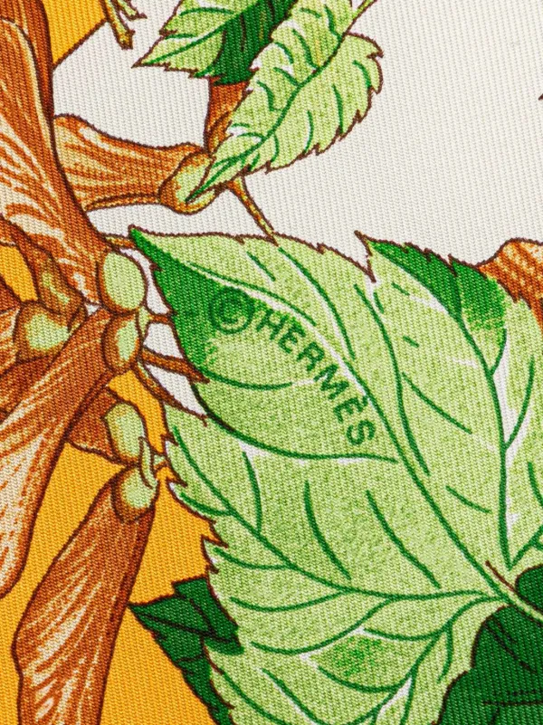 エルメス シルクスカーフ AU COEUR DES BOIS Hermès Pre-Owned 20th Century Au Coeur Des Bois シルク