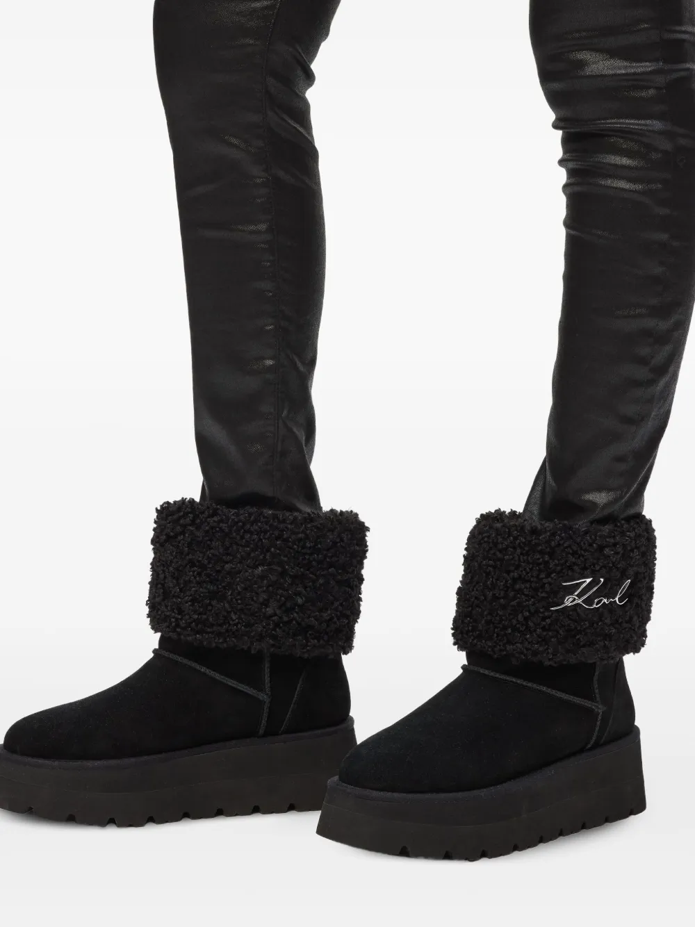 Karl Lagerfeld Enkellaarzen met plateauzool en lammy cuffs Zwart