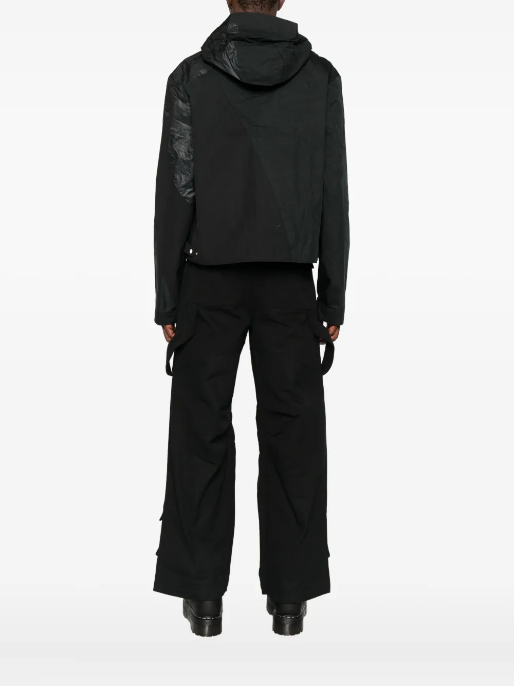 Heliot Emil Polarize Hooded Windbreaker In Black