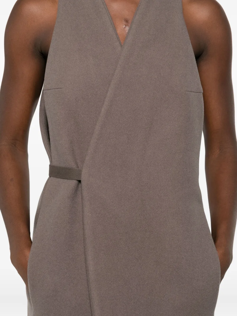 Rick Owens Mouwloze cape met striksluiting Grijs