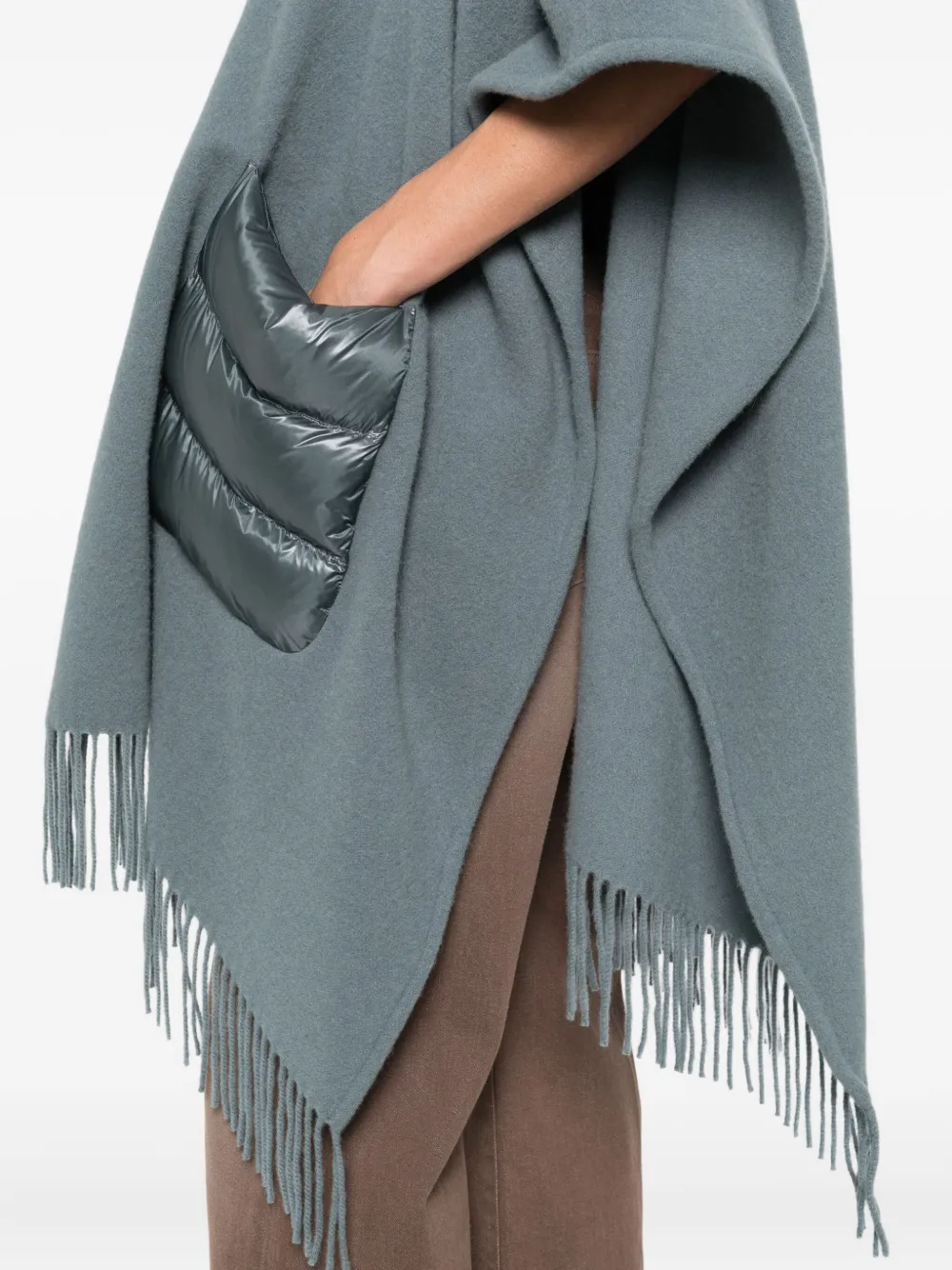 Herno quilted-pocket fringed poncho Blauw